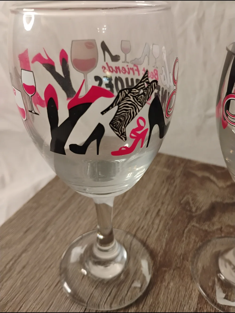 Girls Best Friends/Wine & Shoes Wine Glasses Set